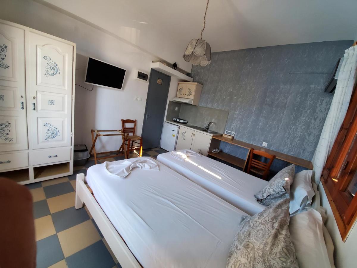 Panorama Studios & Apartments Myrties Екстериор снимка