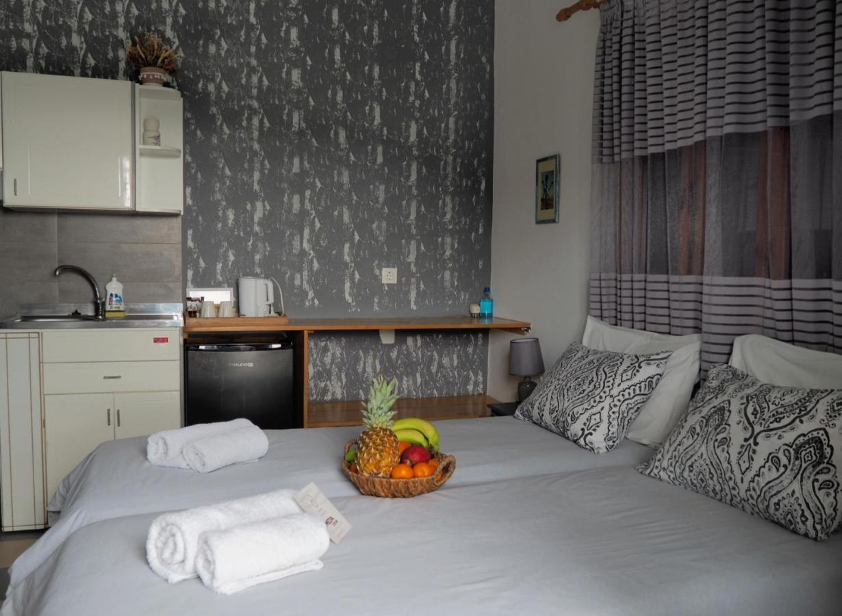Panorama Studios & Apartments Myrties Екстериор снимка
