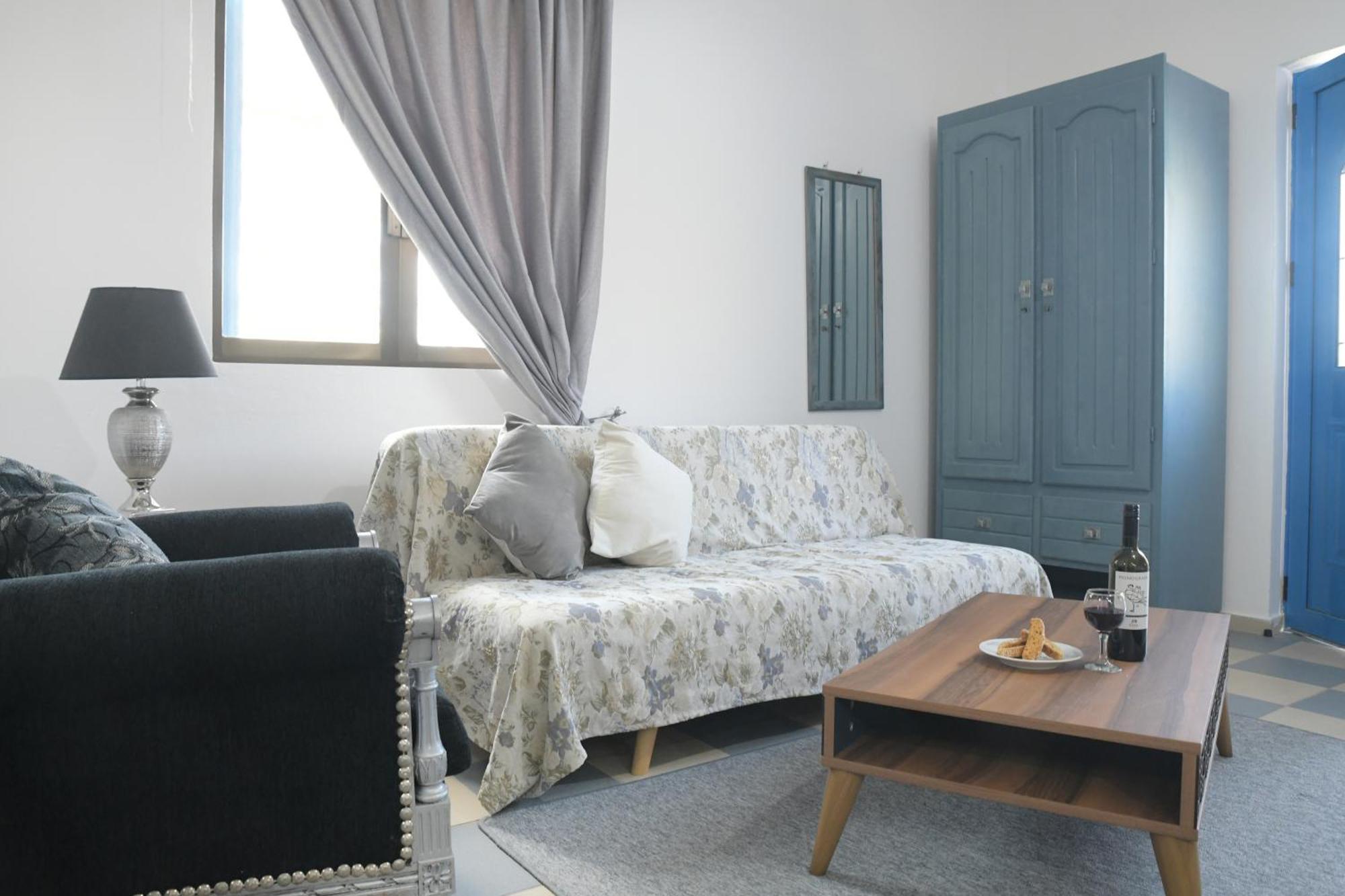 Panorama Studios & Apartments Myrties Екстериор снимка