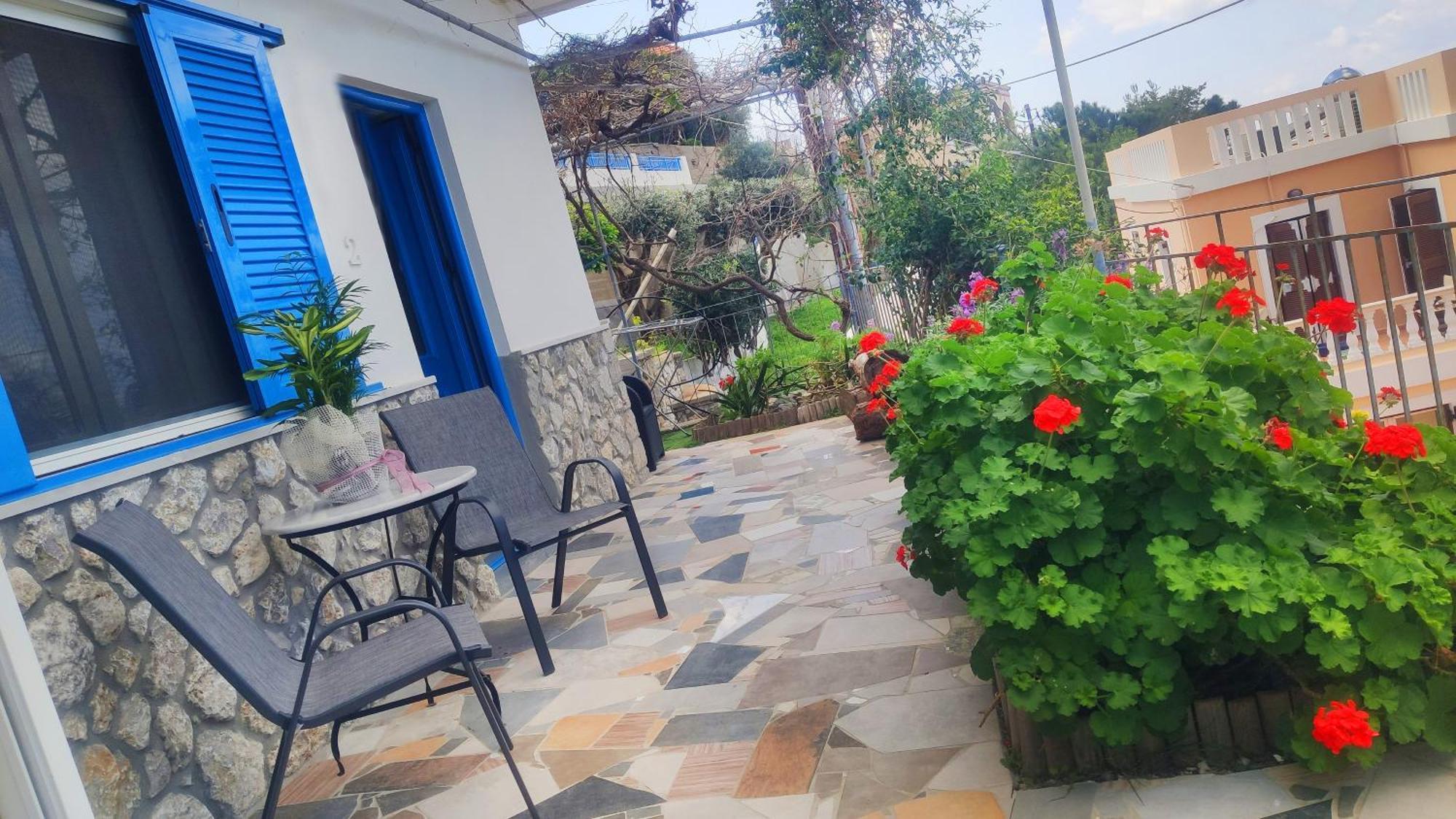 Panorama Studios & Apartments Myrties Екстериор снимка